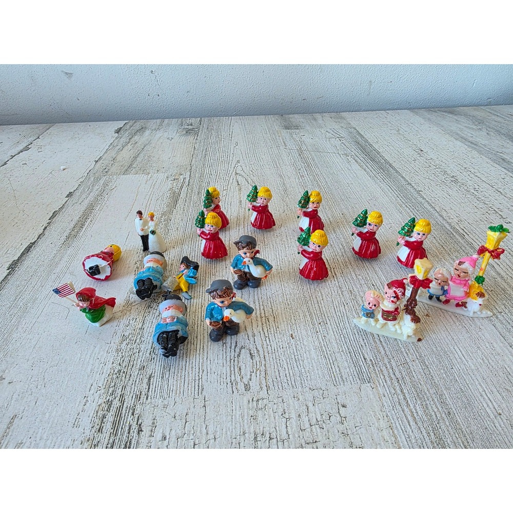 Mini plastic celluloid village people perler Xmas duck wedding‎ couple